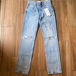 Zara Mid Rise Straight Leg Jean Light Wash size 02